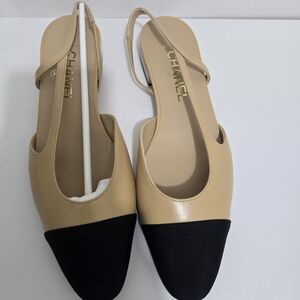 NEW Chanel Goatskin & Grosgrain Slingback Beige/Black, Size 38